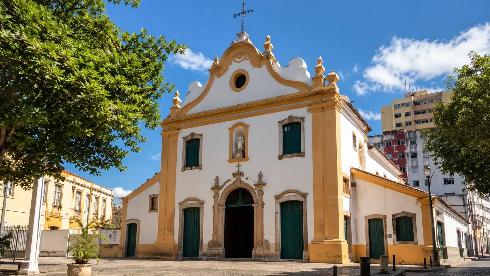 Fachada da Capelania do Divino Salvador, na Rua Laranjeiras, no Centro de Aracaju